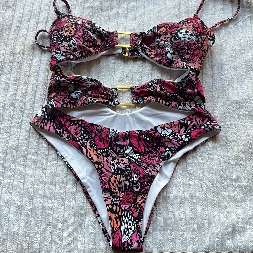 NWOT L*SPACE trinity butterfly print one piece size S/M